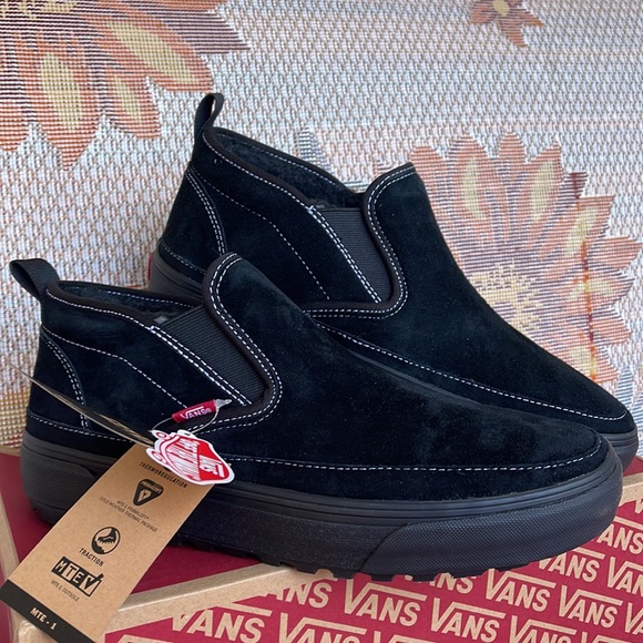 Vans Shoes - Vans WMNS Mid Slip Mte-1
Black/Black/Suede
VN0A5KQS426
 boots - sneakers